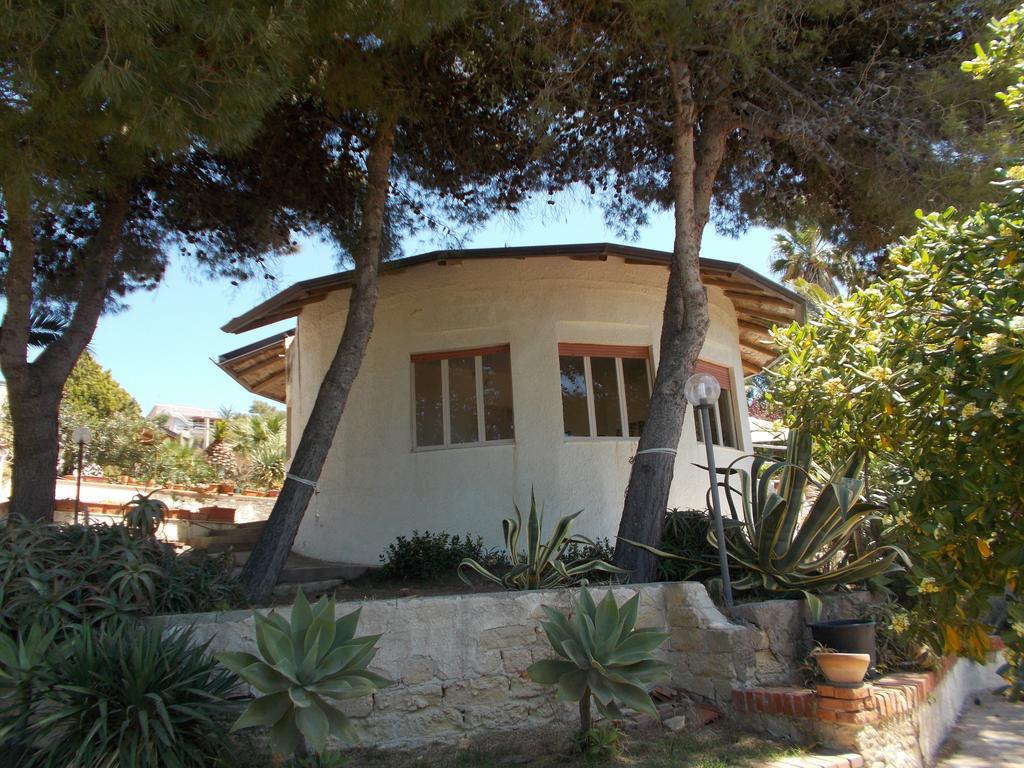 Holiday House Torre Di Manfria Villa Gela Exterior foto